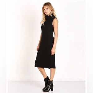 Bella Luxx Black Knit sleeveless Turtleneck Plush Ribbed Dress Midi size small